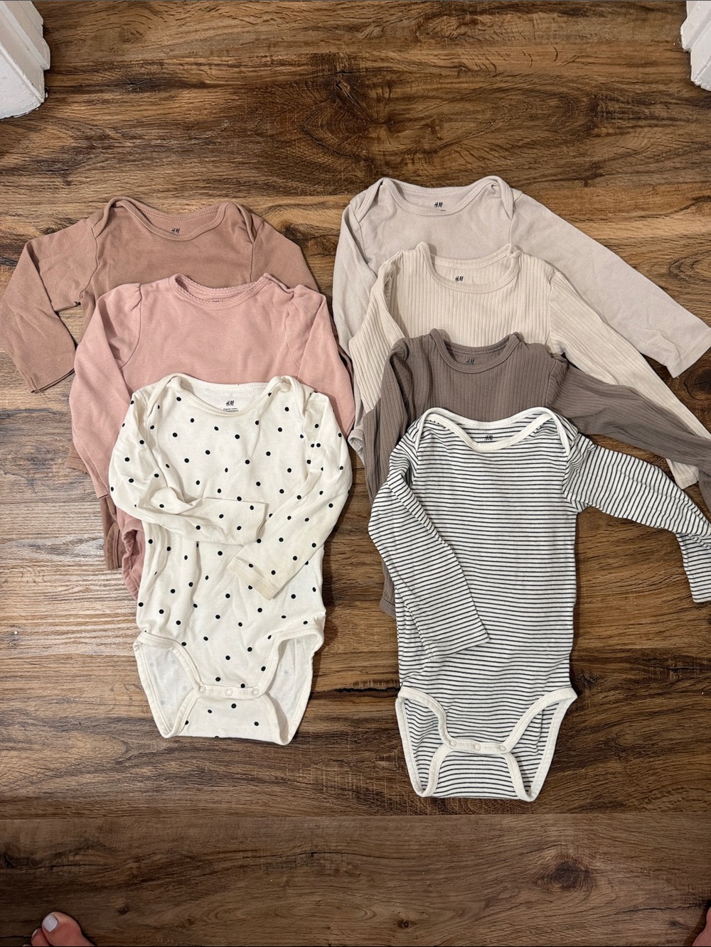 H&M Neutral Mix Long-Sleeve Baby Cotton One-Piece Bodysuits - Set of 7- 18m